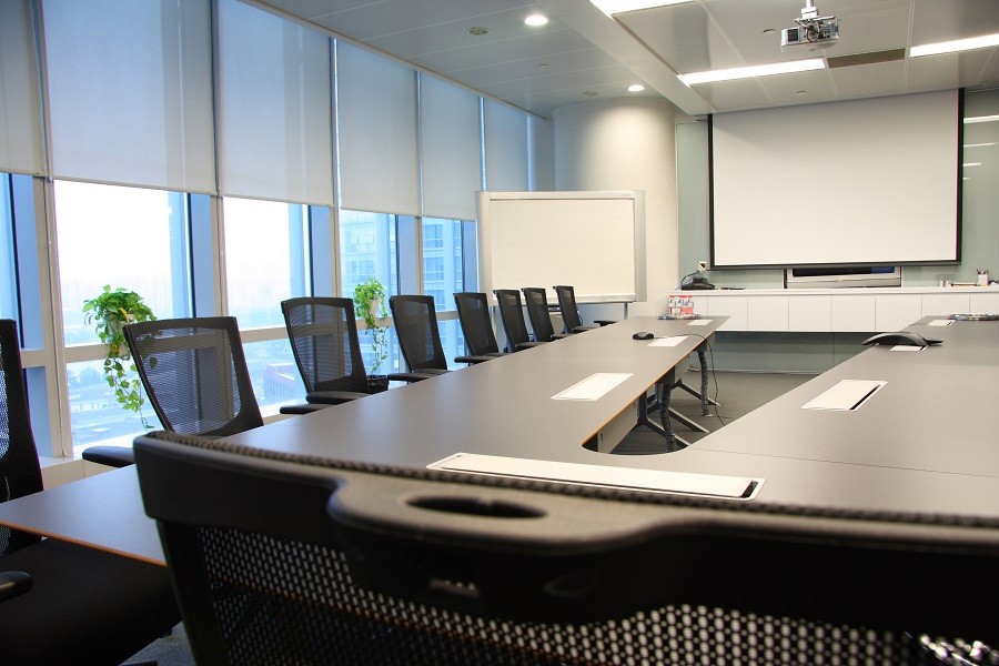 boost-boardroom-productivity-with-commercial-automation