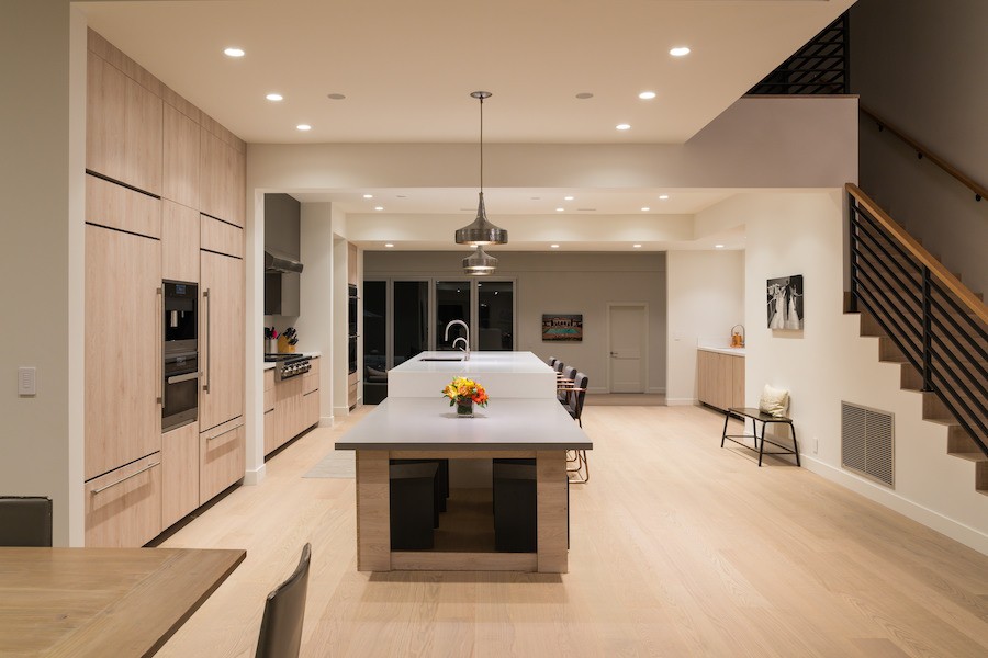 An elegant kitchen equipped with Ketra lighting